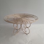 Pink wire cake stand